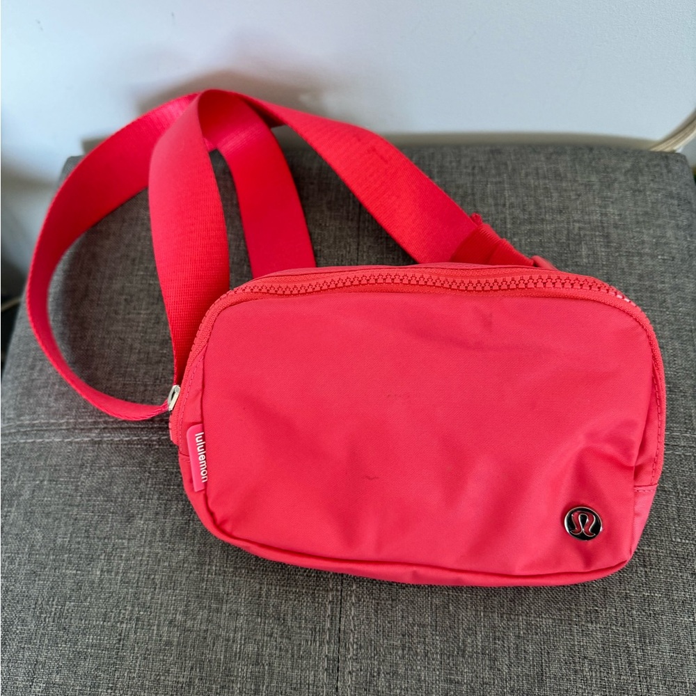 Lululemon Everywhere Bet Bag 1L